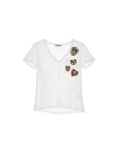 PLEASE FEMME TSHIRT A MANCHES COURTES ET COL V EN COTON COLORIS PANNA AVEC BADGES COUSUS