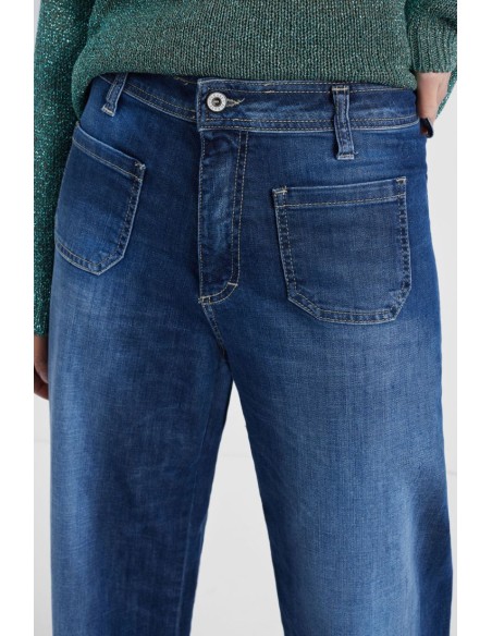 Please Femme jean flare à poches plaquées en denim stretch délavage bleu clair