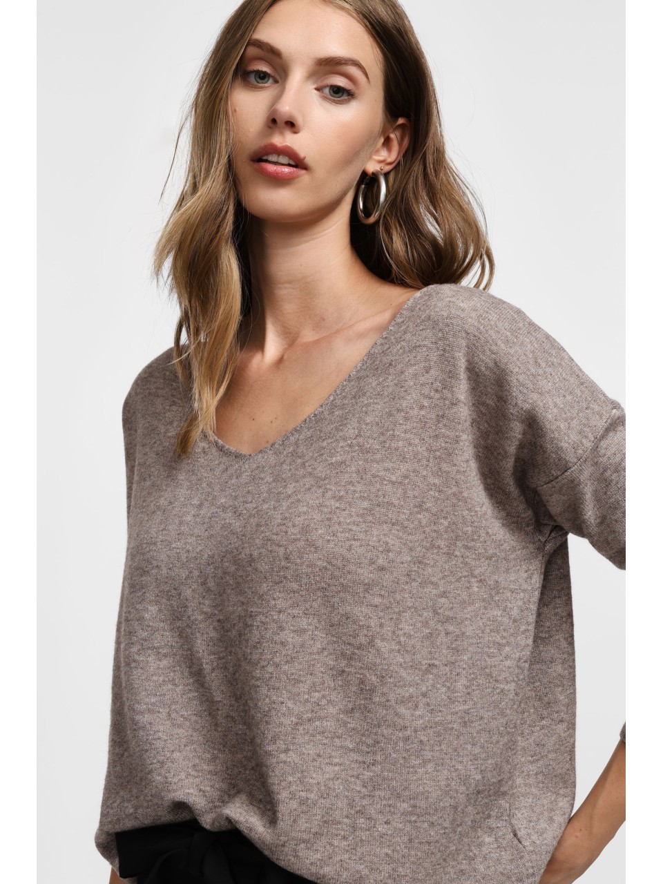 copy of Please Femme pull fin ecru avec col en V 2