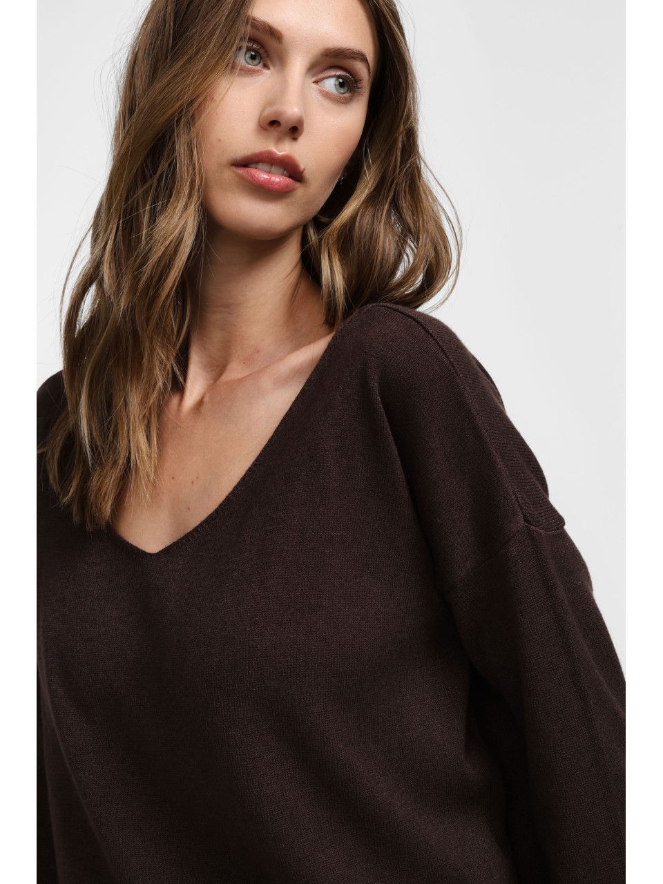 copy of Please Femme pull fin ecru avec col en V 2