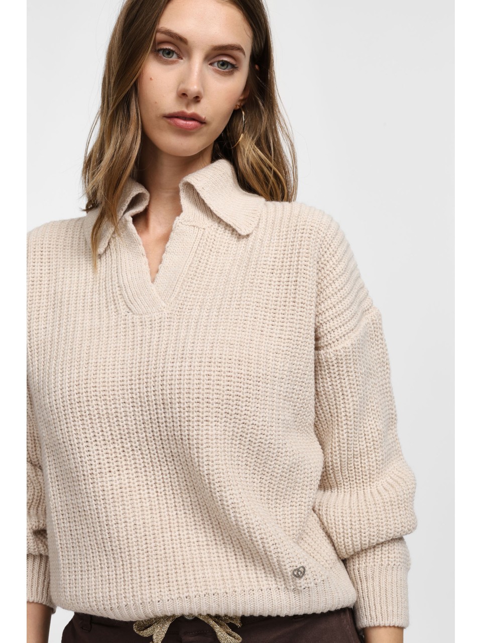 Please Pull en maille ecrue col camioneur 2