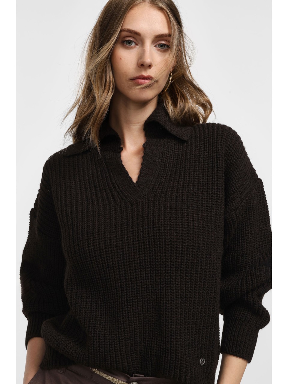 Please Pull en maille chocolat col camioneur 2