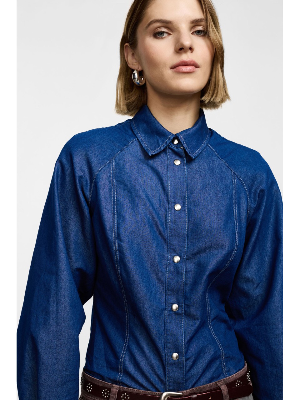 Please Femme — Chemise en jean à coutures structurées 2