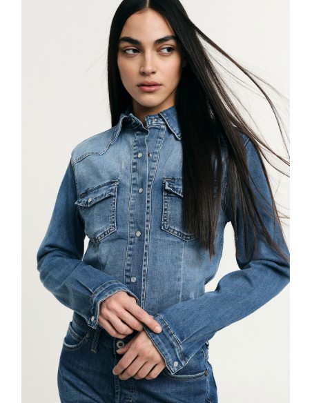 PLEASE Femme – Chemise denim slim fit délavée