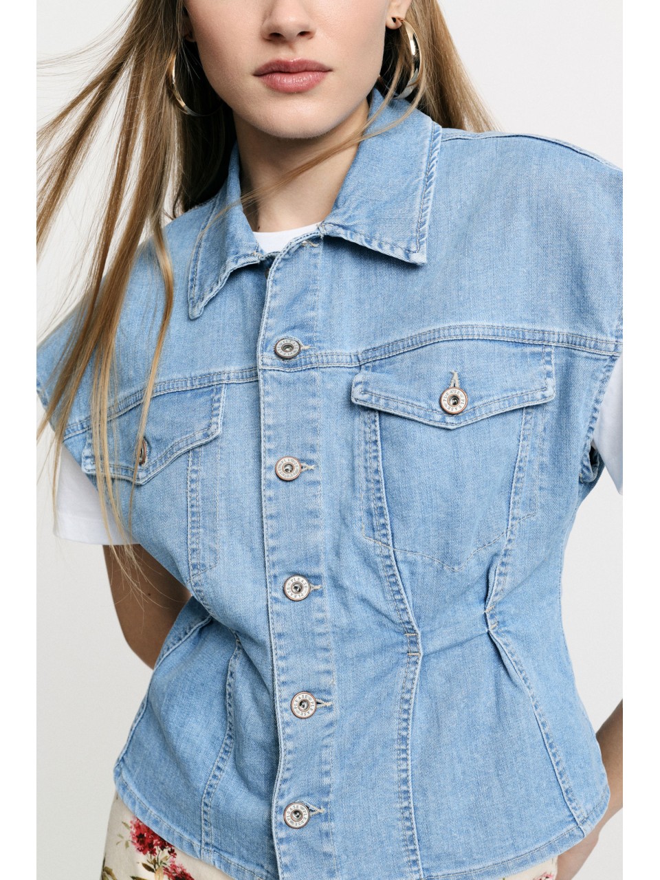 Gilet court à boutons et poches – Please Femme 2