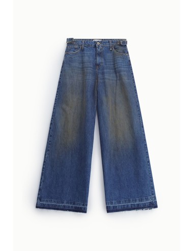 Jean large Please femme porté avec blouson – silhouette complète